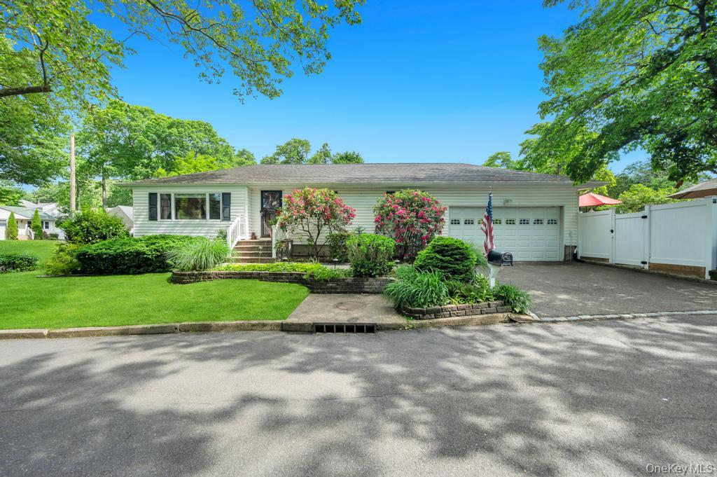 1 Pioneer Boulevard Property Photo 1