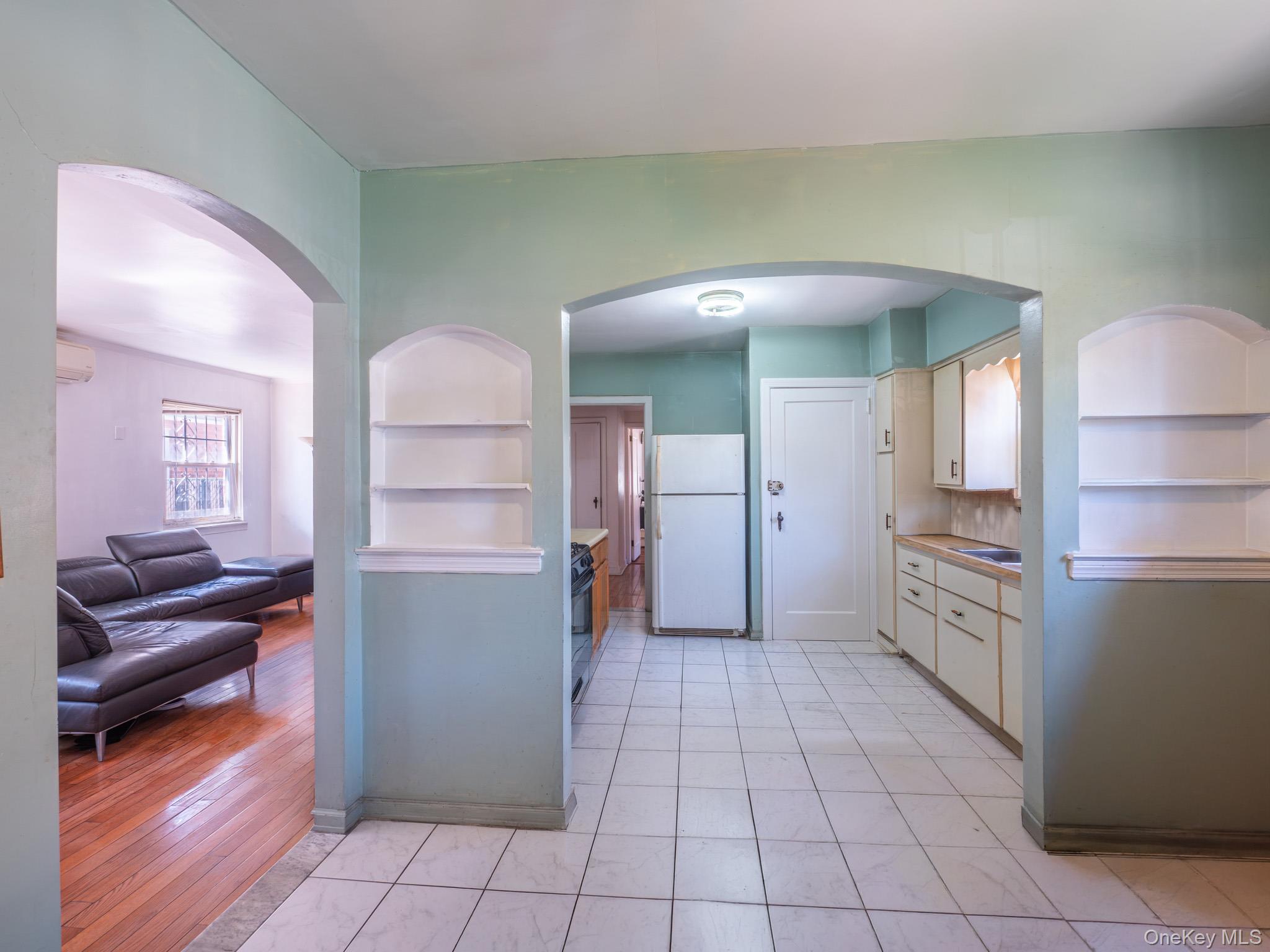 7618 172nd Street Property Photo 8