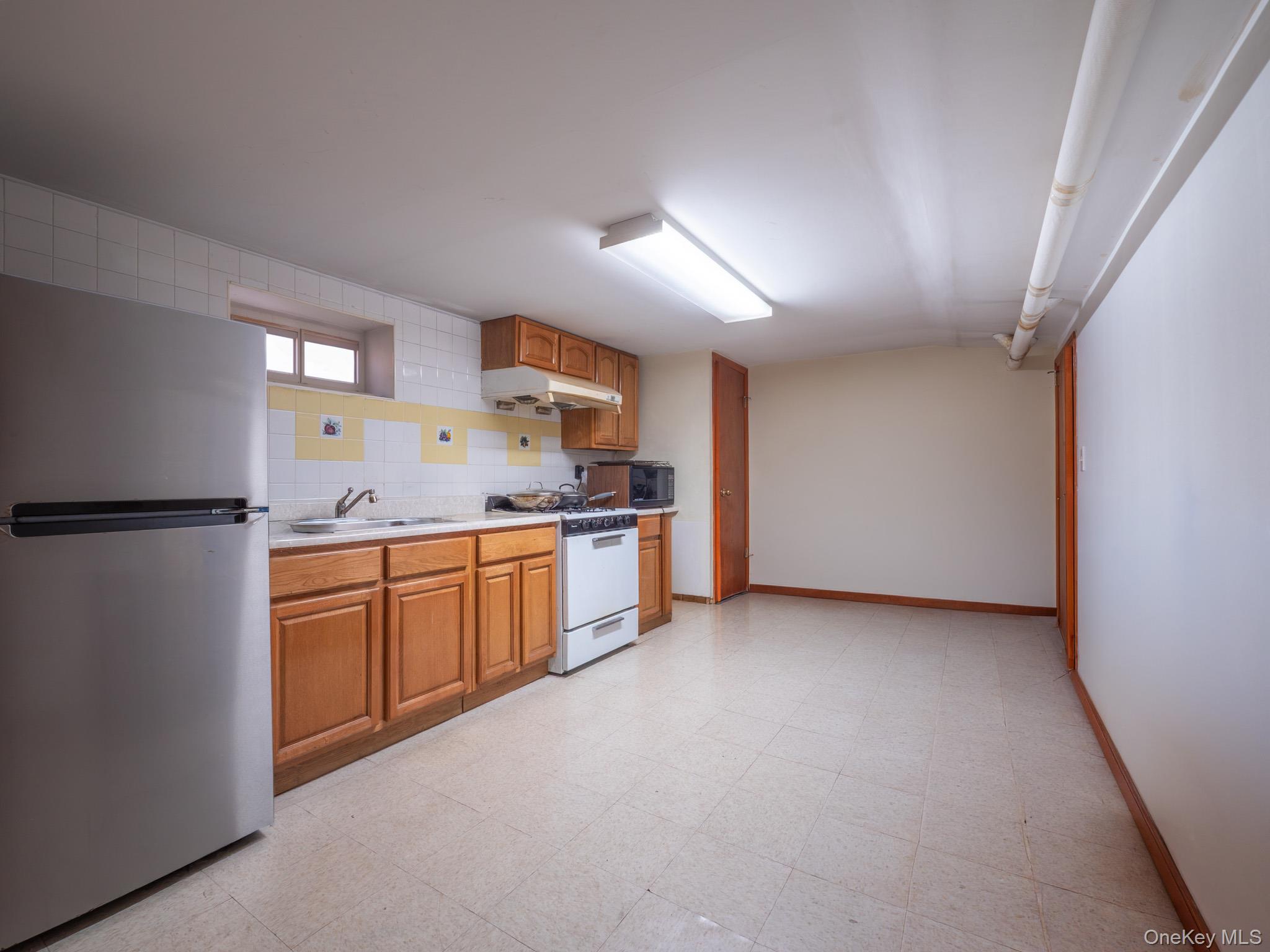 7618 172nd Street Property Photo 18