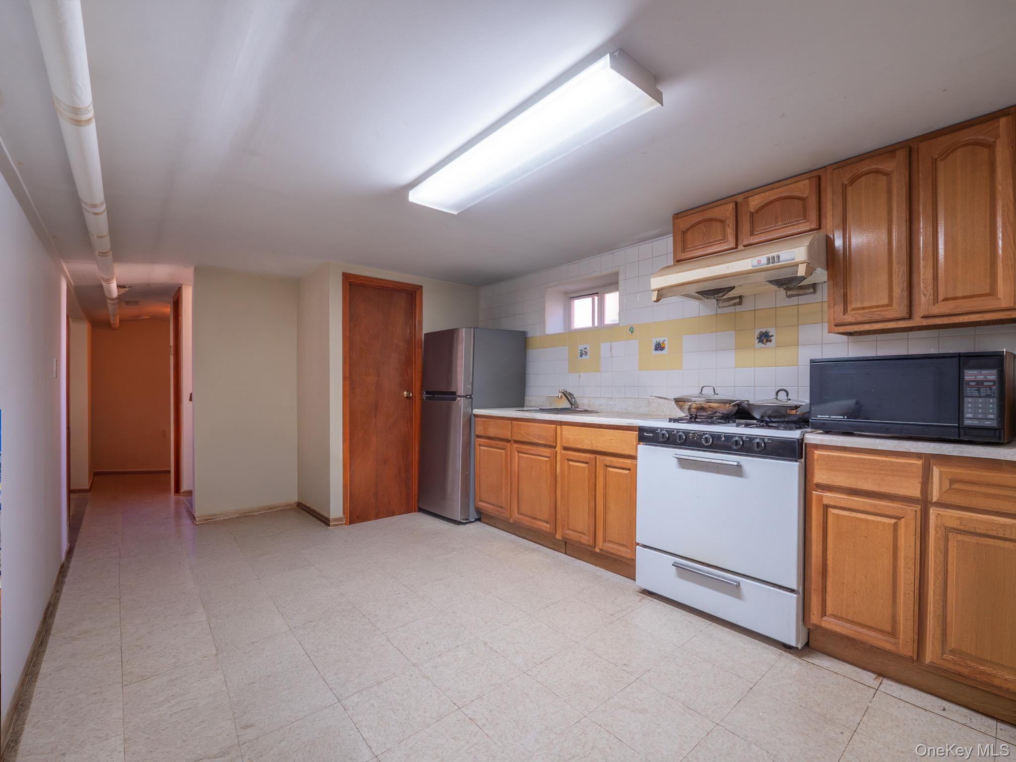 7618 172nd Street Property Photo 19