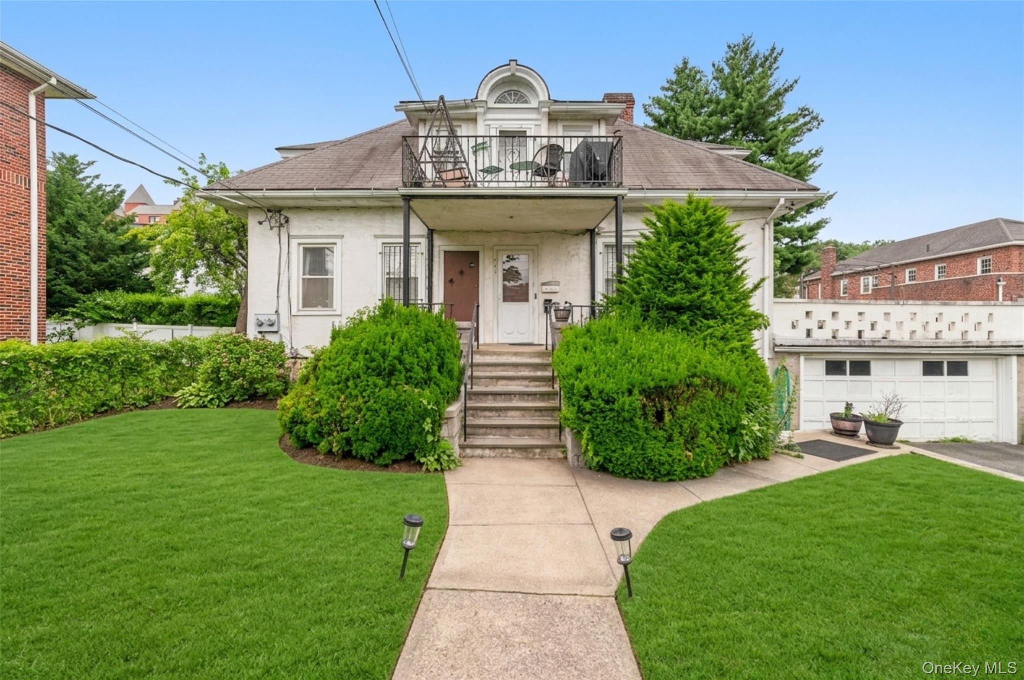 541 N High Street Property Photo 1
