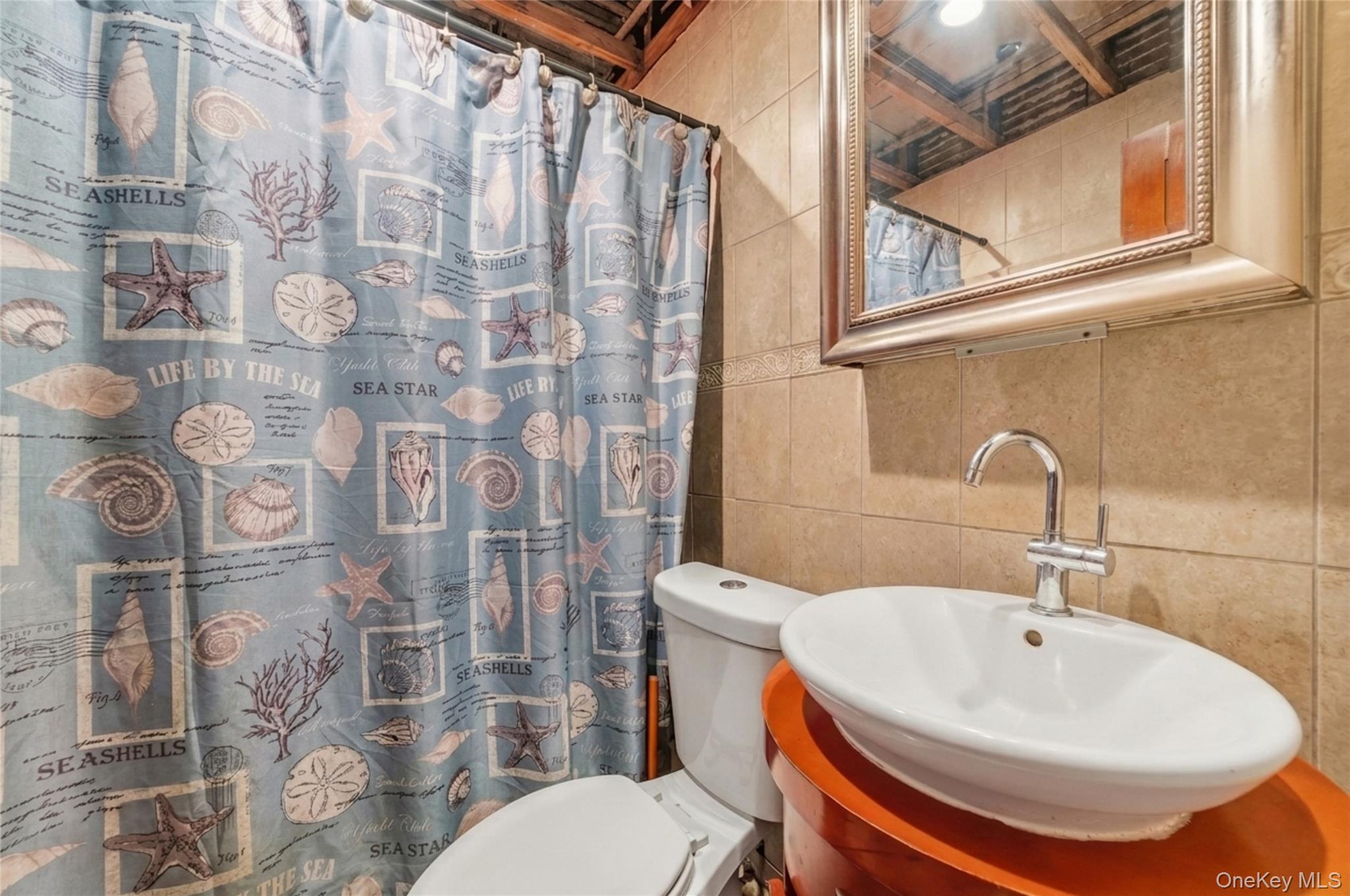 541 N High Street Property Photo 8