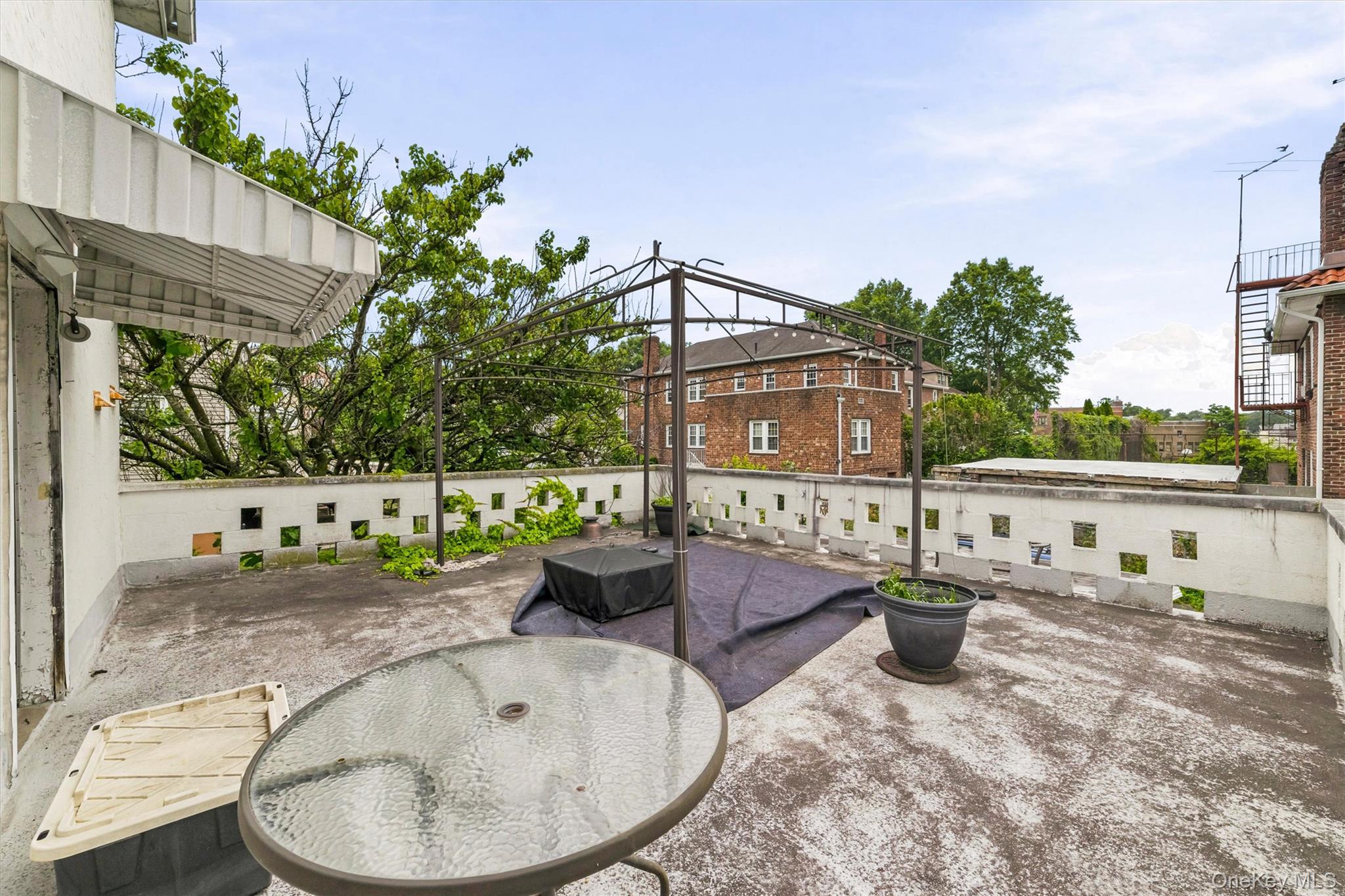 541 N High Street Property Photo 10