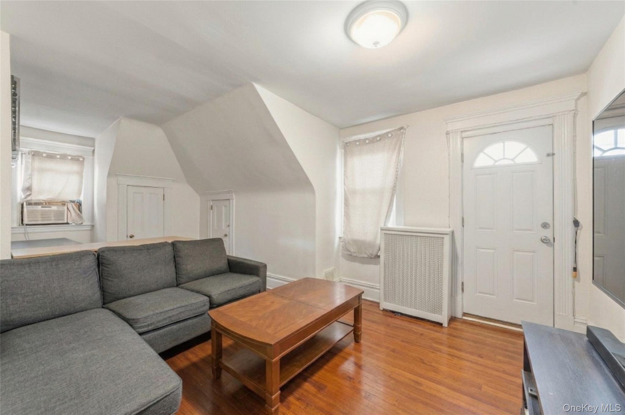 541 N High Street Property Photo 12