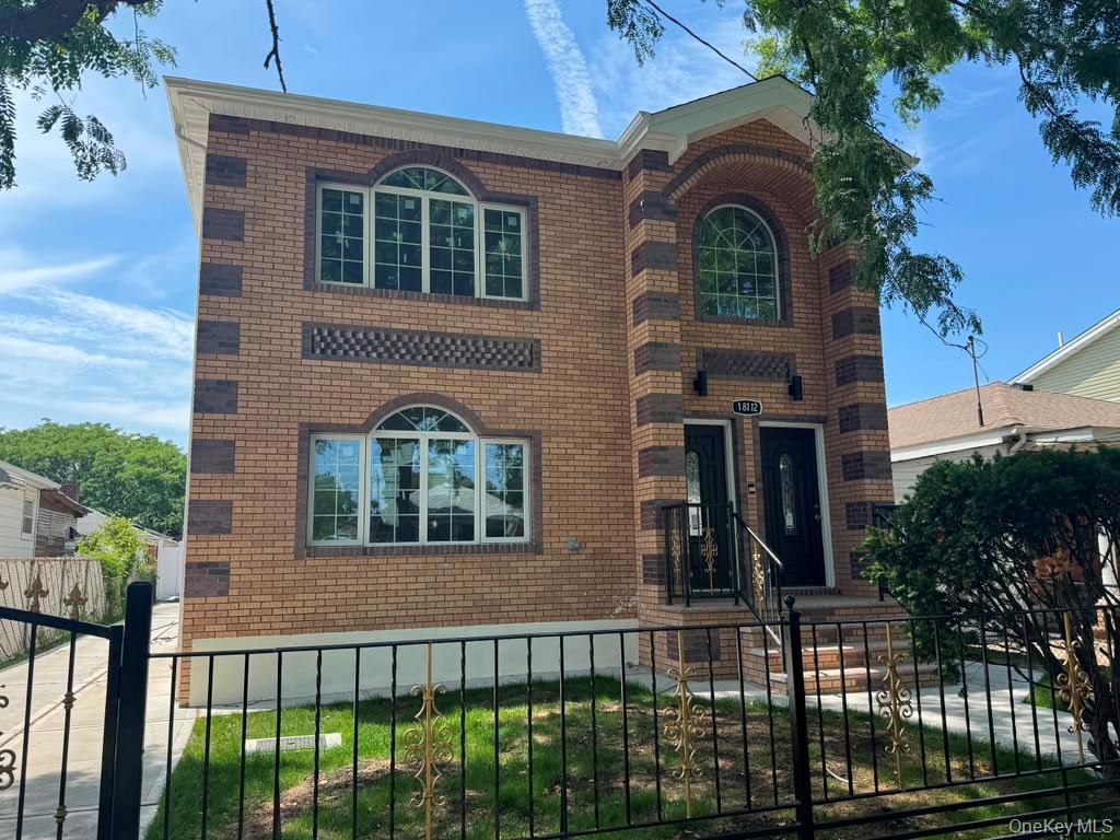 18112 145th Avenue Property Photo 1