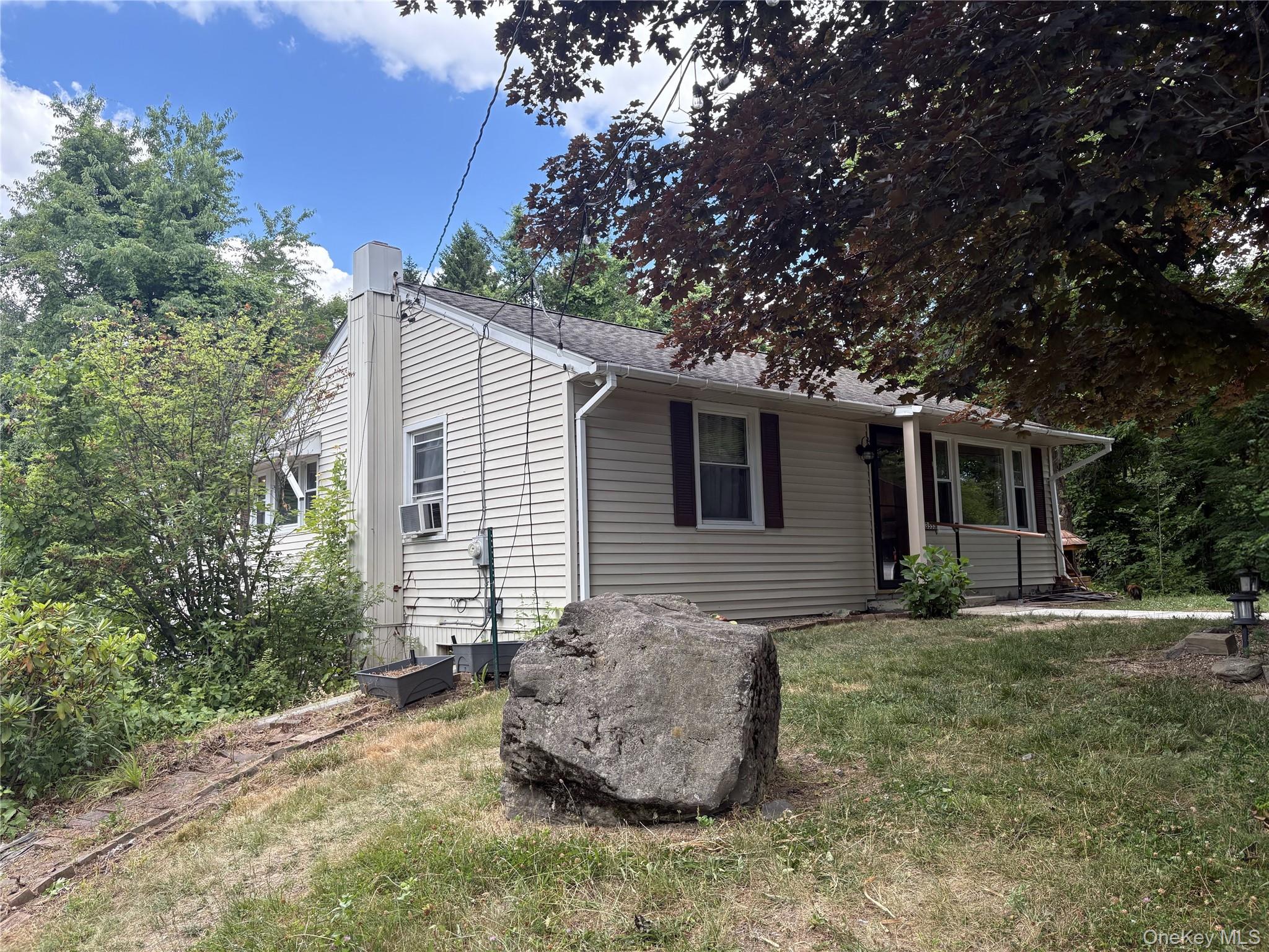 3553 Route 9g Property Photo 1