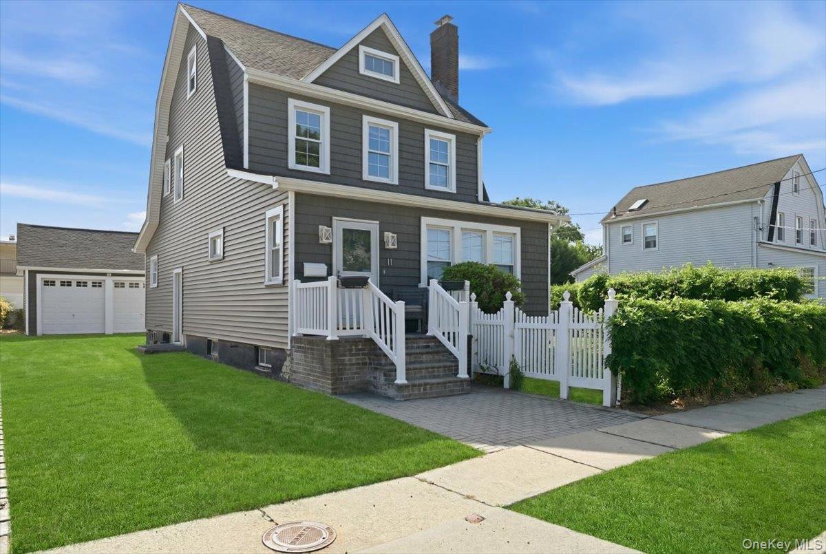 11 Moeller Street Property Photo 1