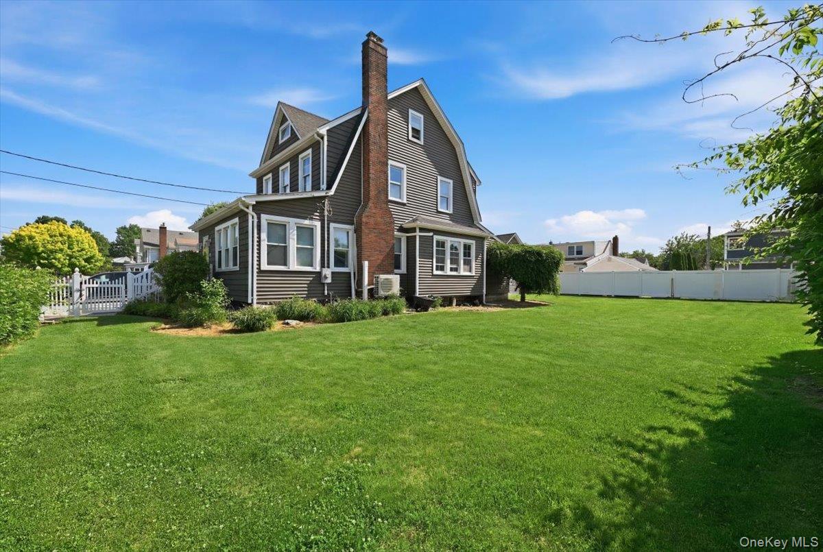 11 Moeller Street Property Photo 26