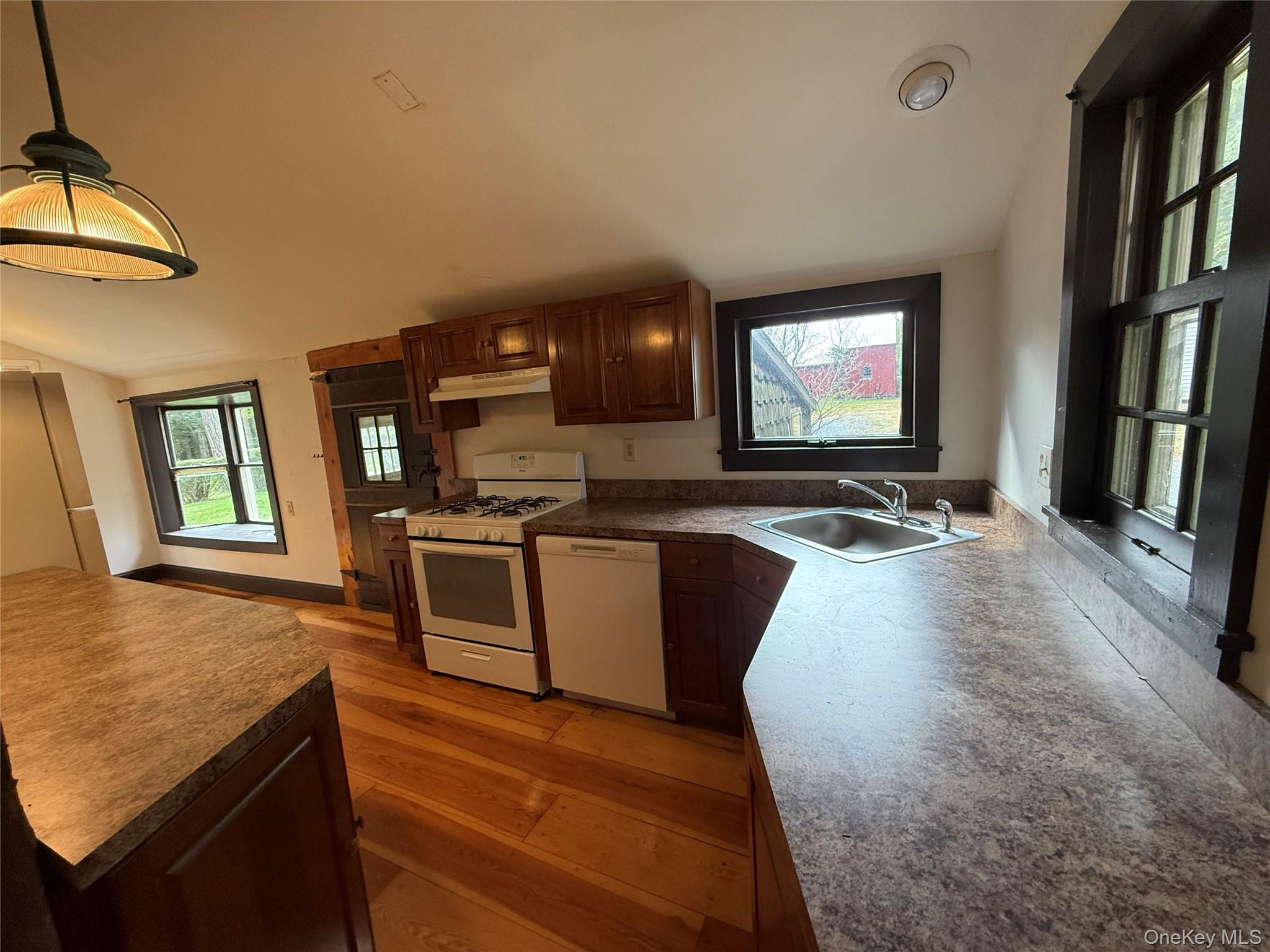 241 White Bridge Road Property Photo 18