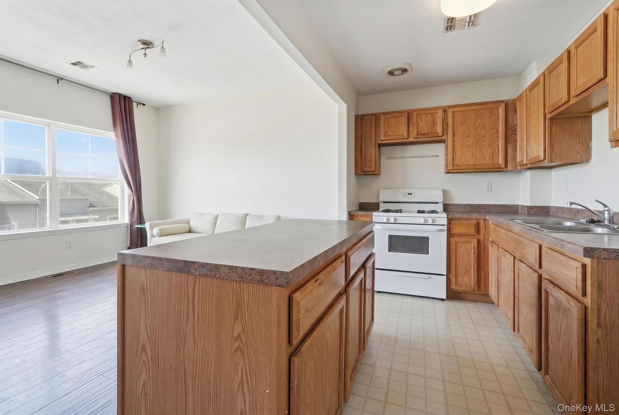7305 Lighthouse Drive Property Photo 11