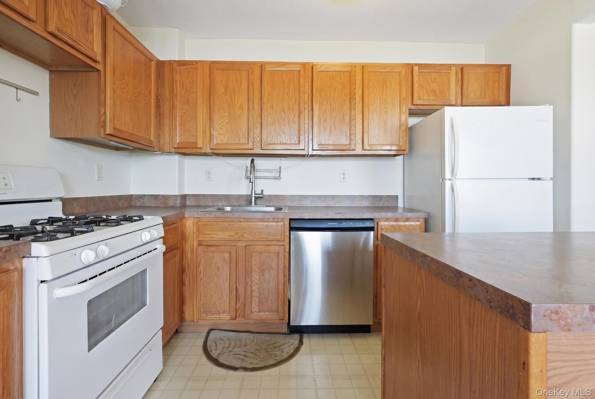 7305 Lighthouse Drive Property Photo 12