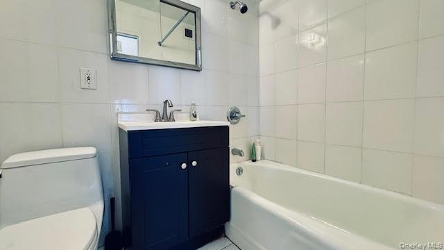 43-10 Kissena Boulevard 7j Property Photo 9