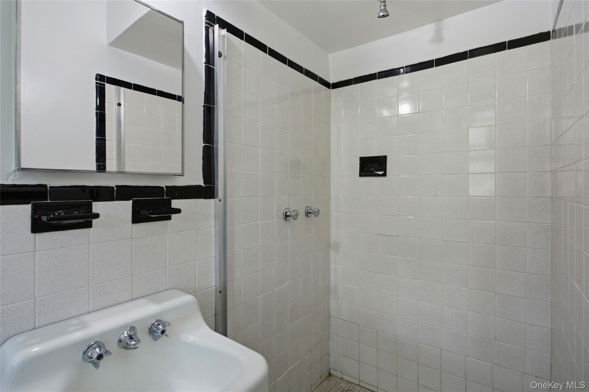 6485 Broadway 5k Property Photo 13