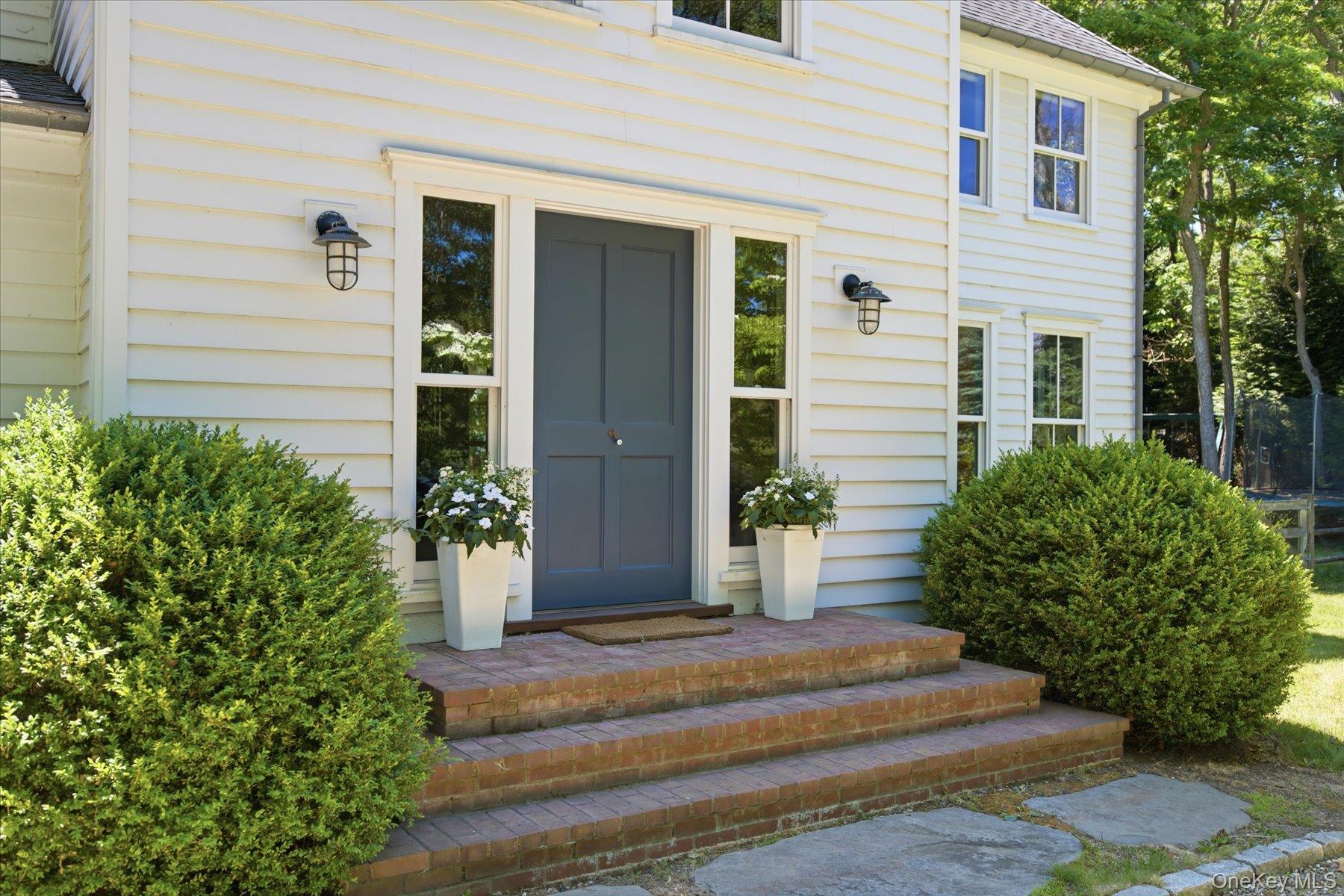 43 Gardiners Bay Drive Property Photo 4
