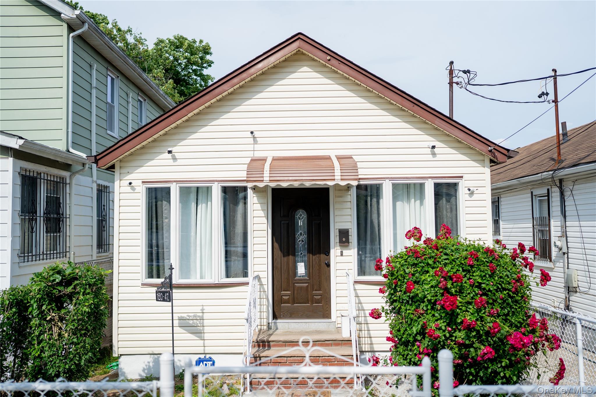 12047 144th Street Property Photo 1