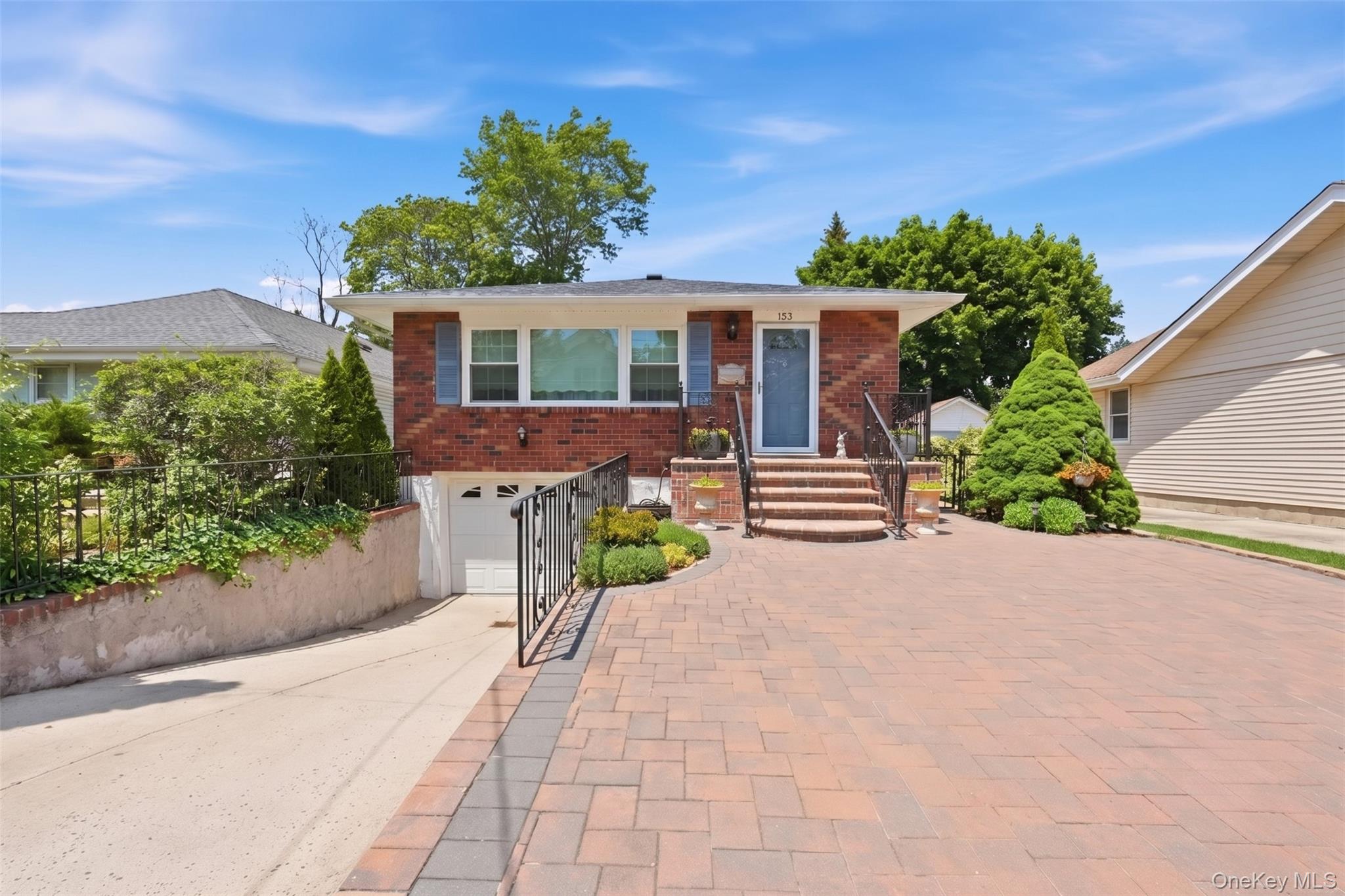153 Davison Avenue Property Photo 2