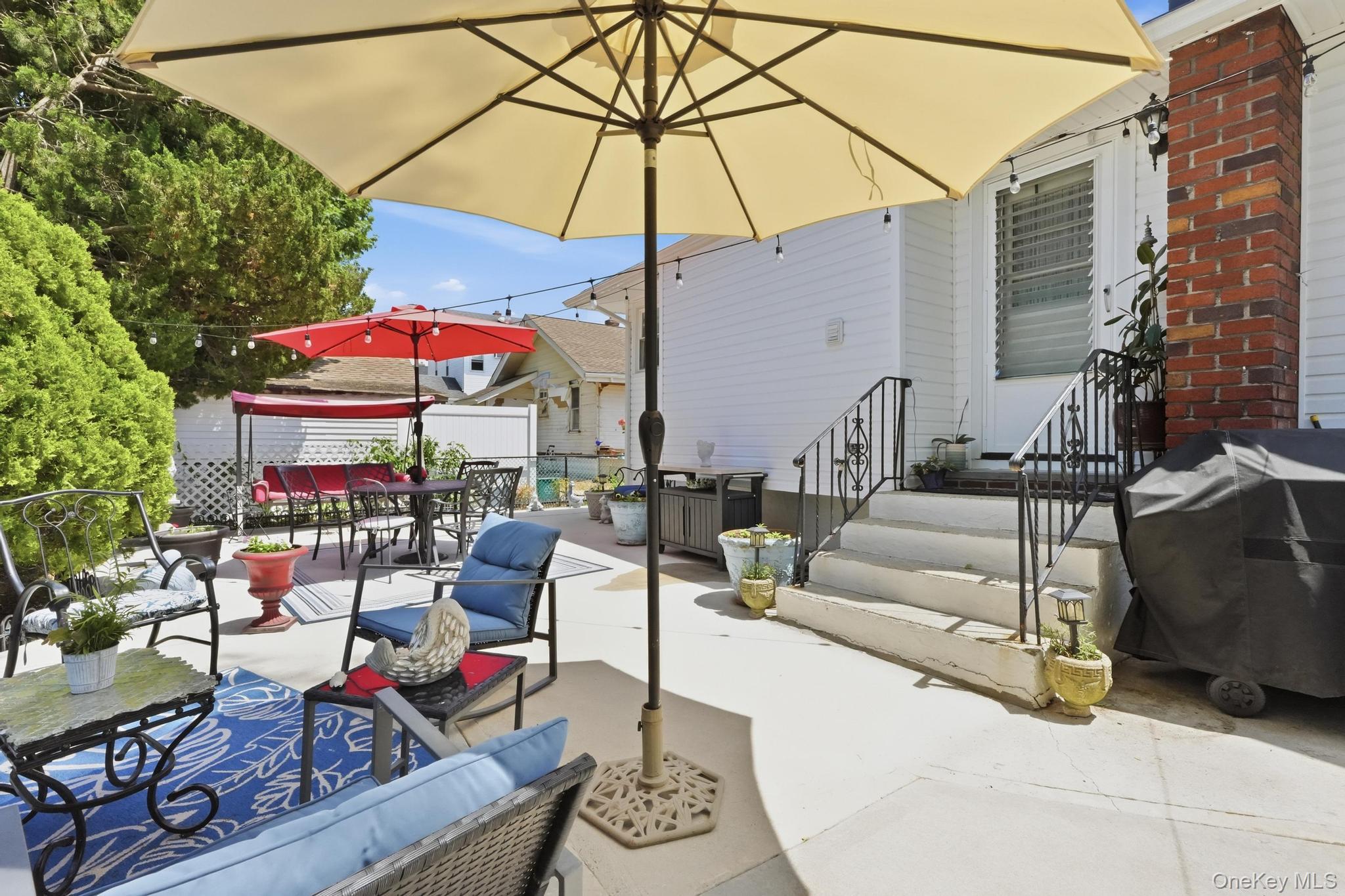 153 Davison Avenue Property Photo 8