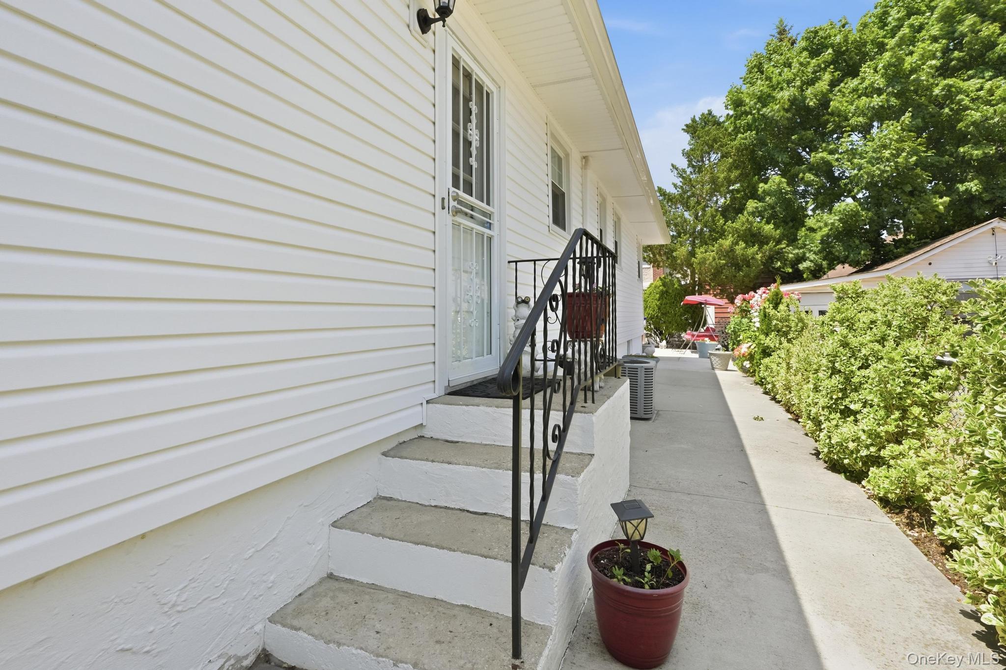 153 Davison Avenue Property Photo 9