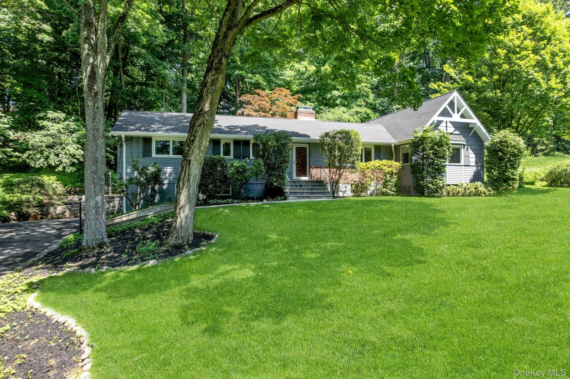 15 Deerfield Lane Property Photo 1
