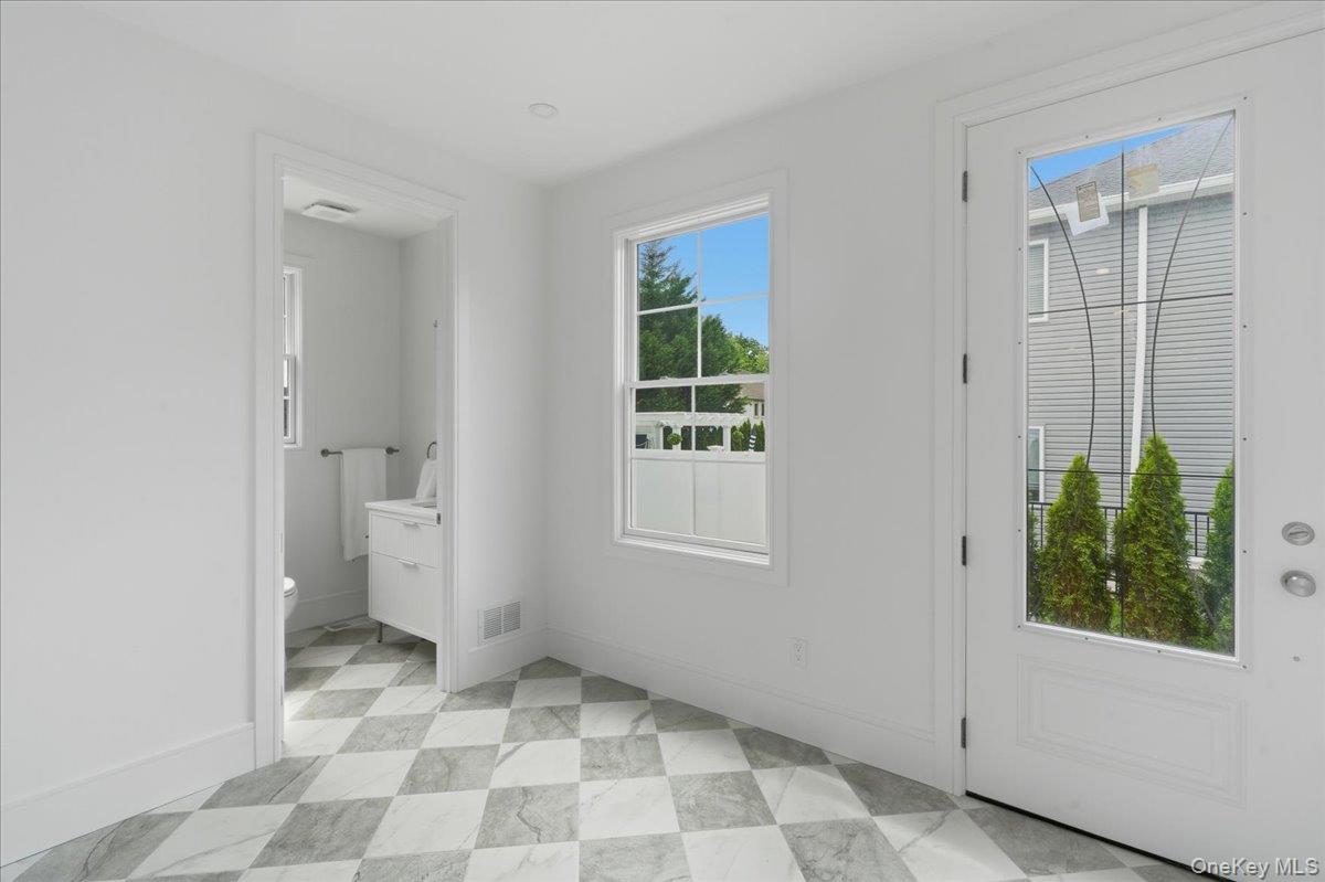 96 Shadyside Avenue Property Photo 21