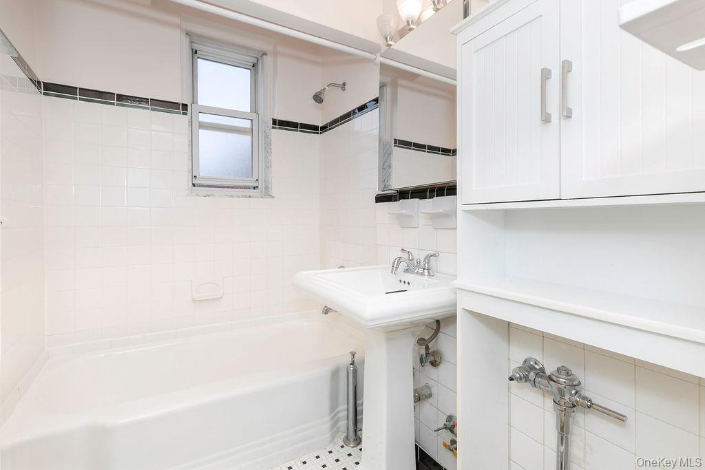 765 Bronx River Rd 6g Property Photo 21