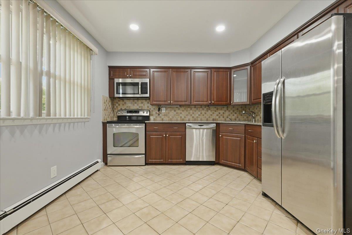 448 Lenox Road Property Photo 11
