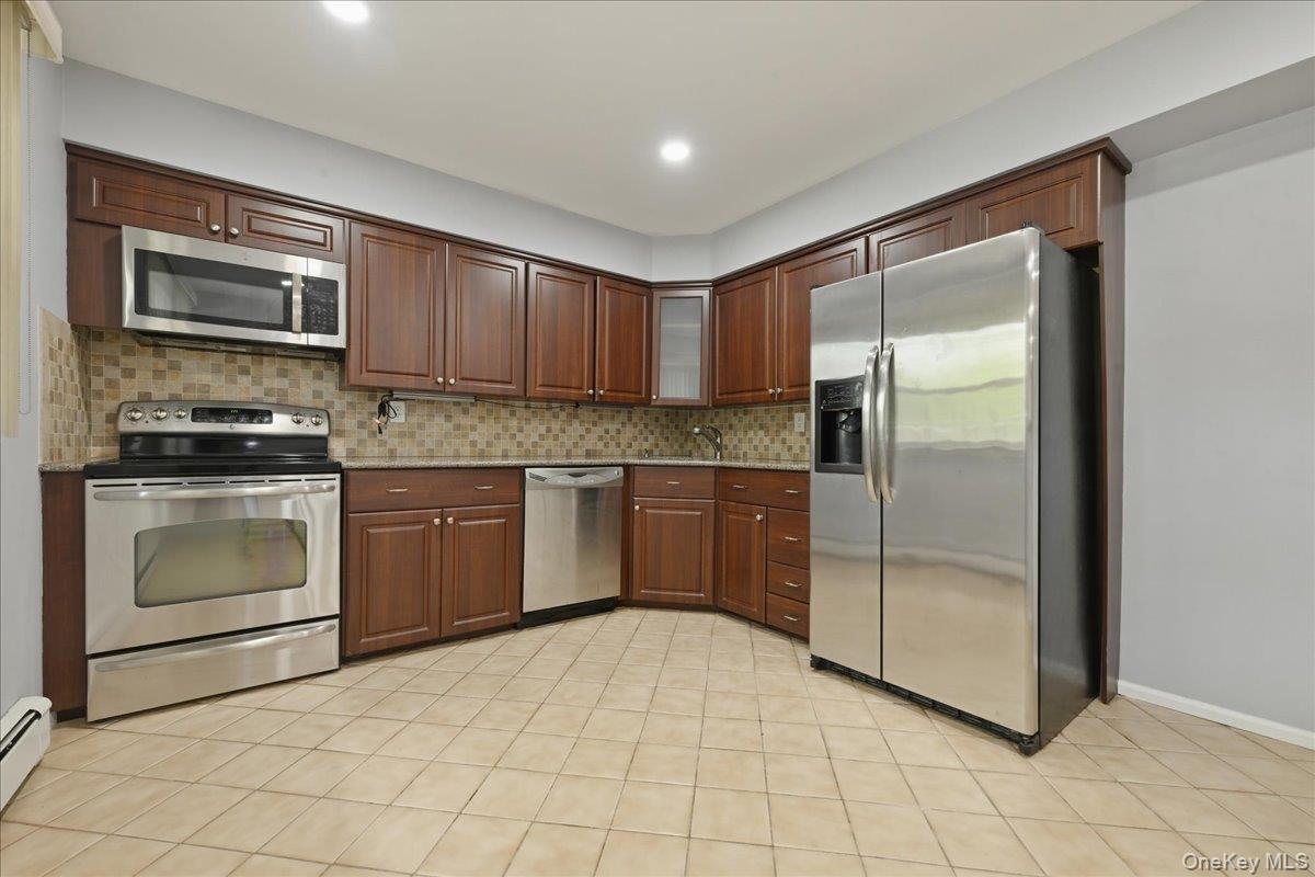 448 Lenox Road Property Photo 12