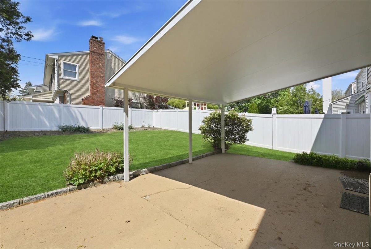 448 Lenox Road Property Photo 28