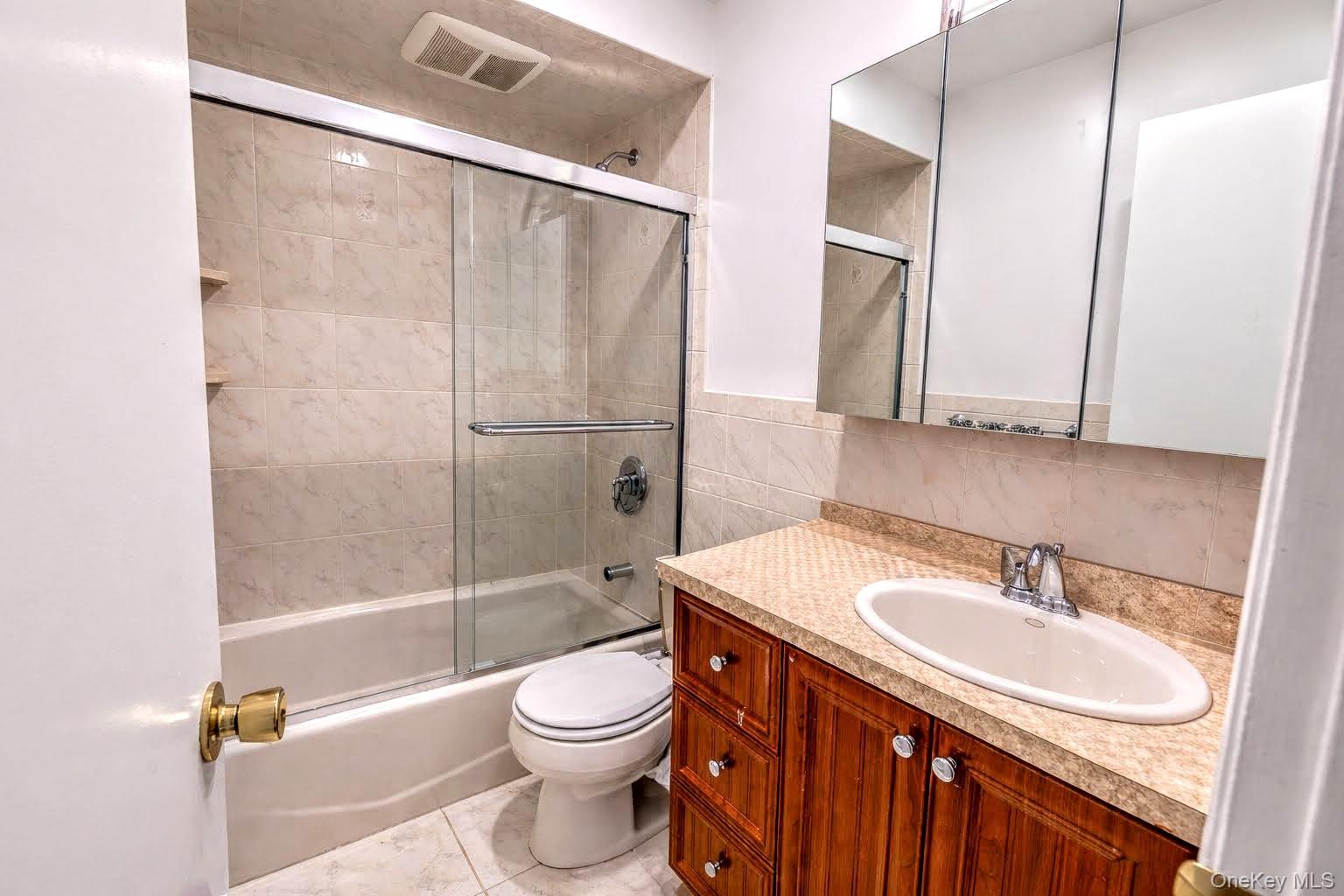 42-19 195 Street Property Photo 16