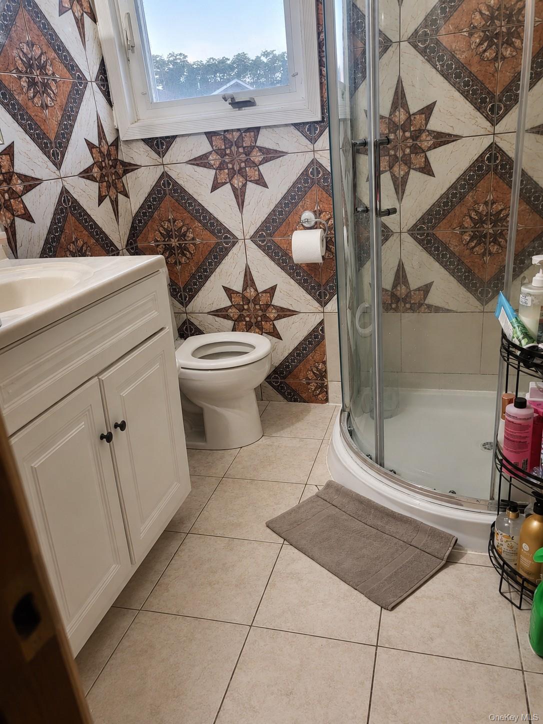 1070 Oakfield Avenue Property Photo 6
