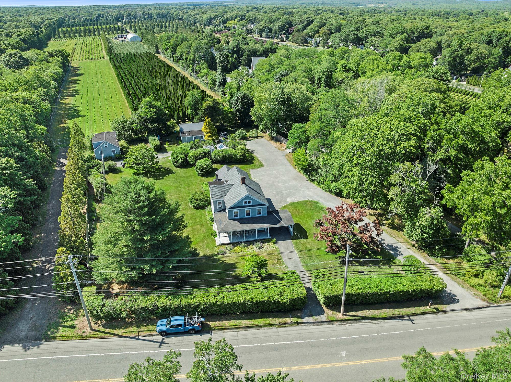 718 Montauk Highway Property Photo 3