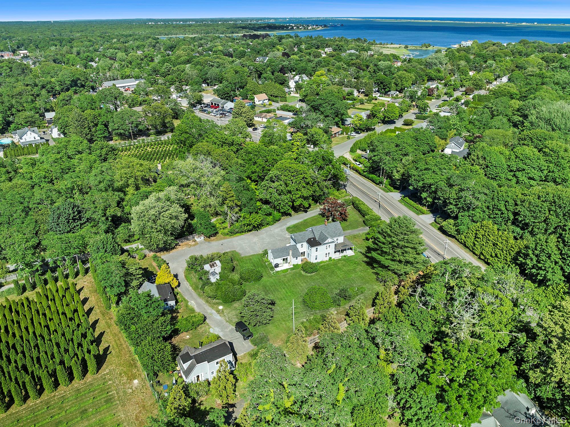 718 Montauk Highway Property Photo 6