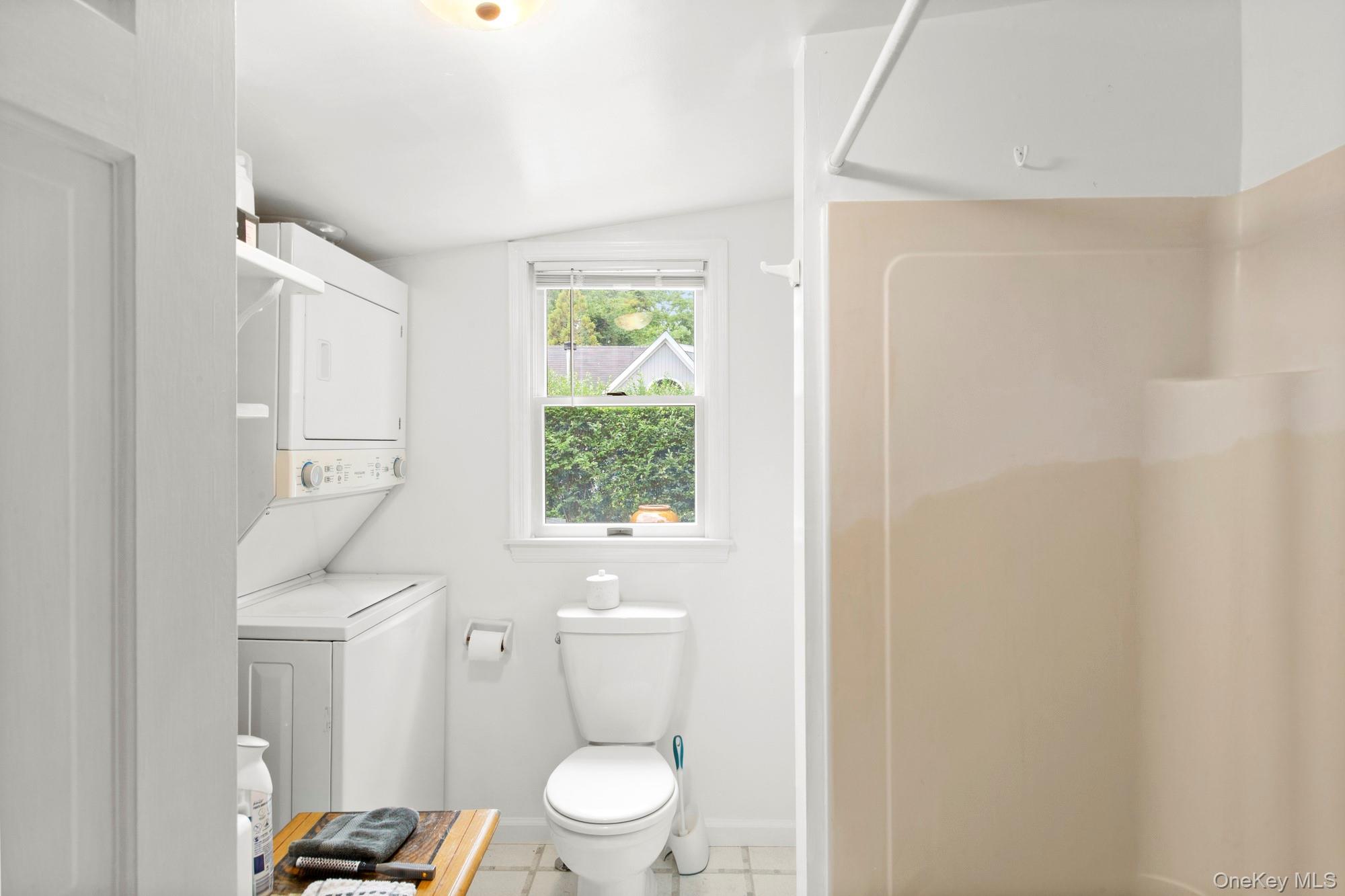 718 Montauk Highway Property Photo 31