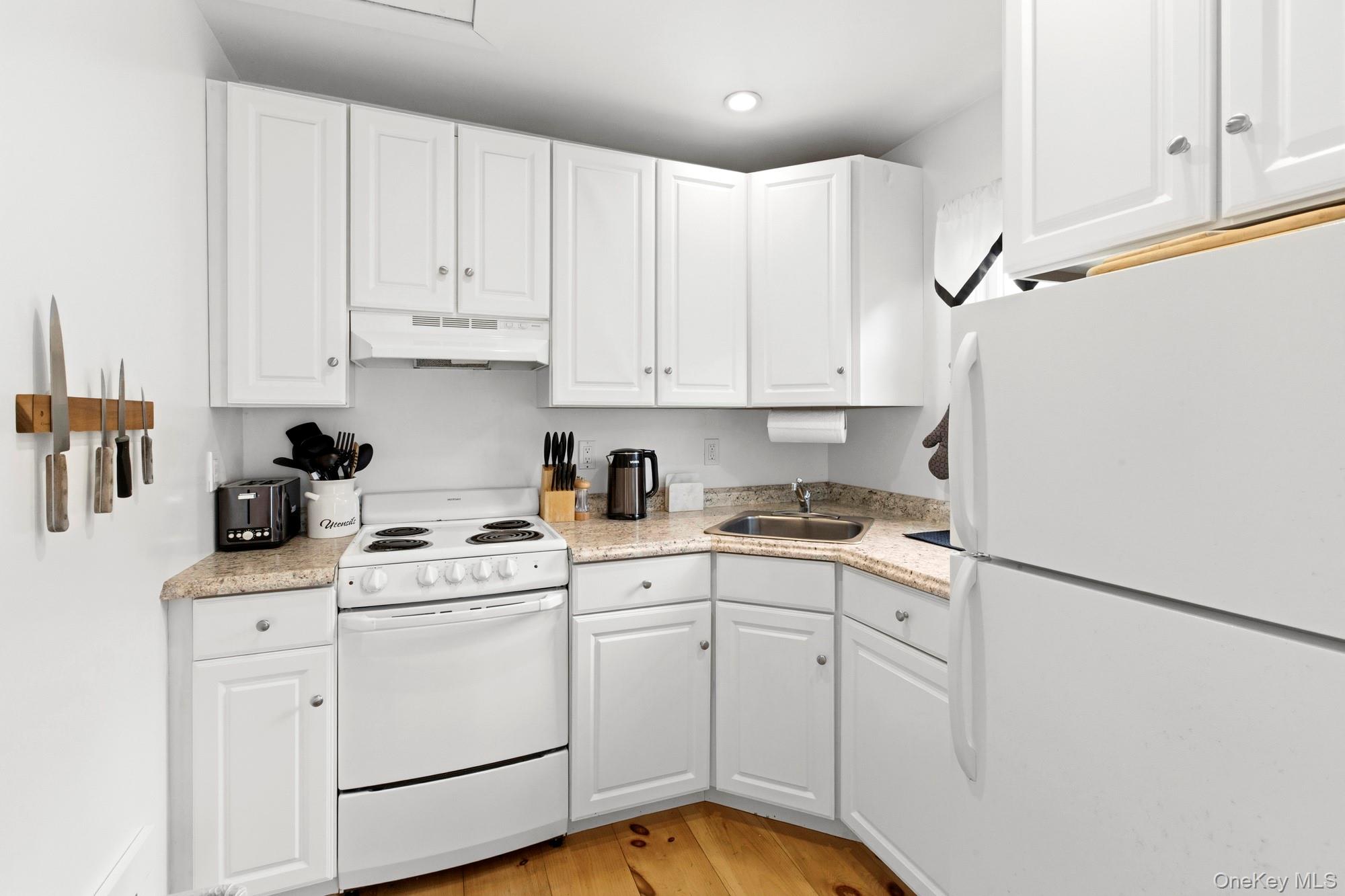 718 Montauk Highway Property Photo 35