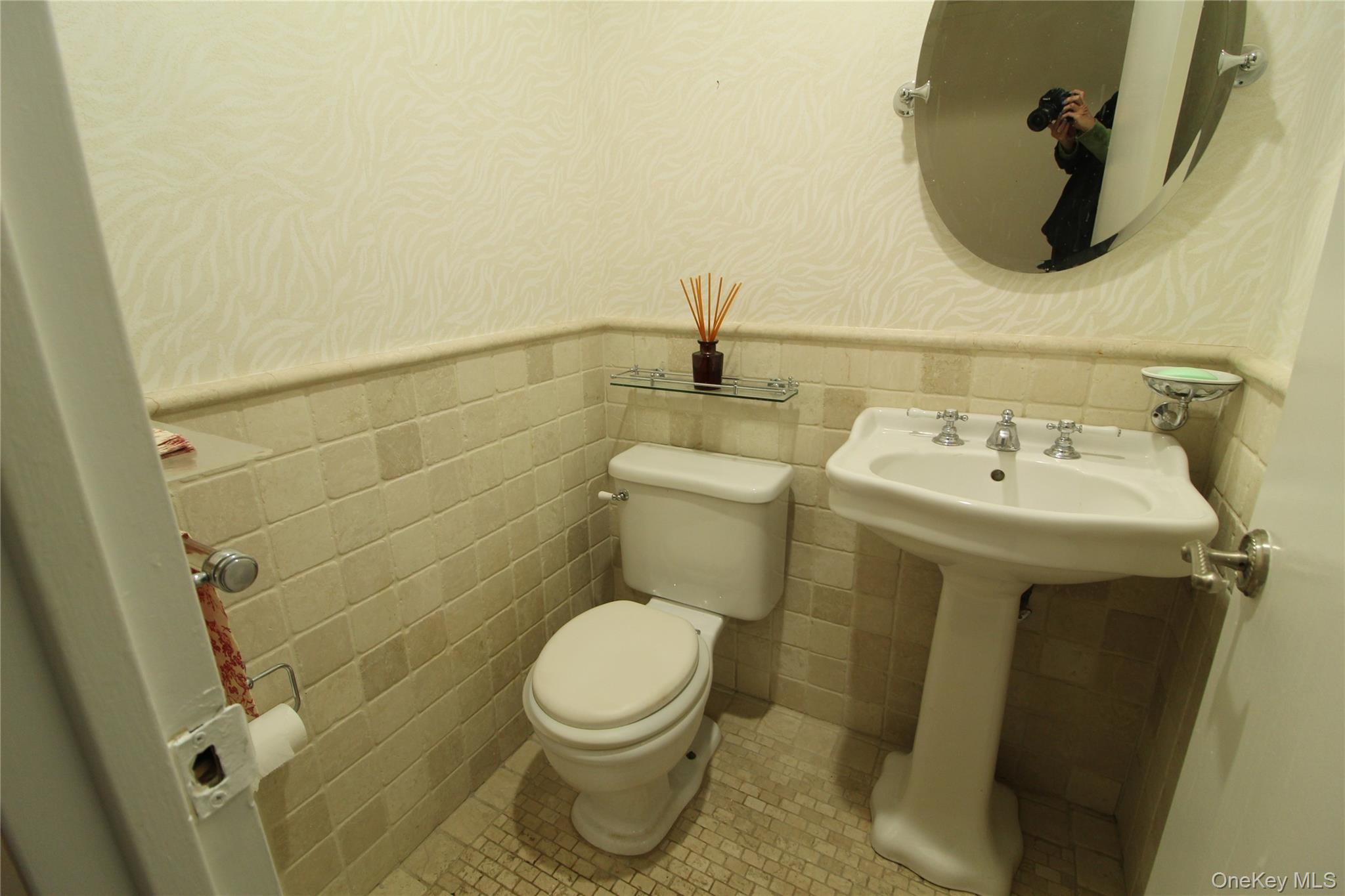 463 Summit Avenue 1- I Property Photo 7