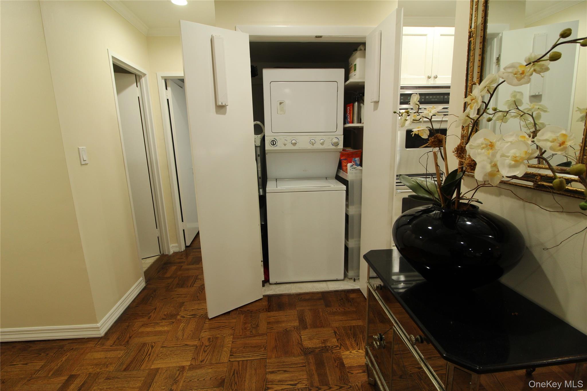 463 Summit Avenue 1- I Property Photo 9