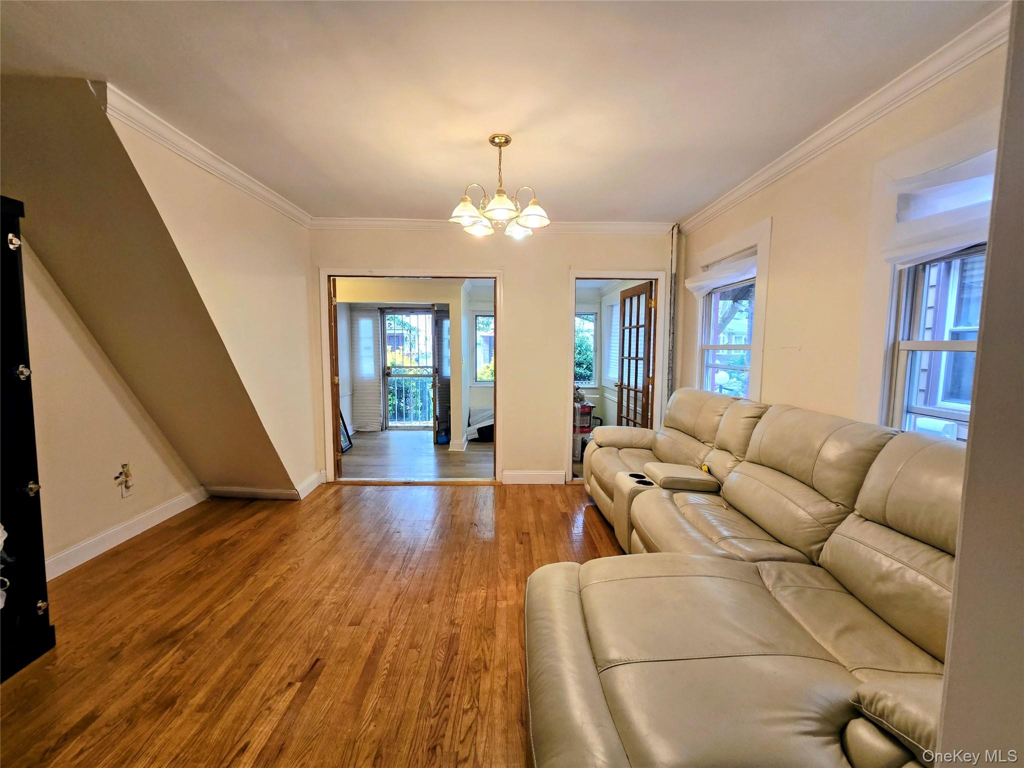 889 E 37th Street Property Photo 1