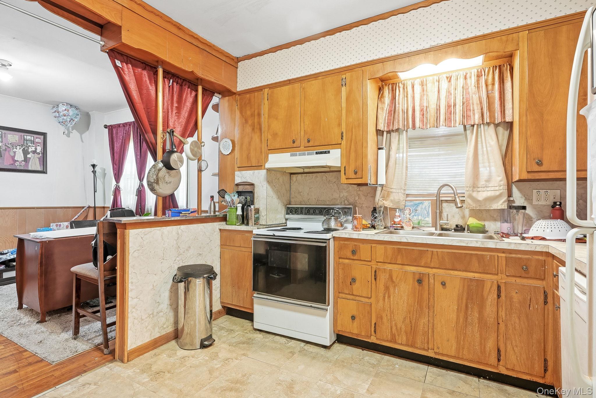800 Oakwood Drive Property Photo 15