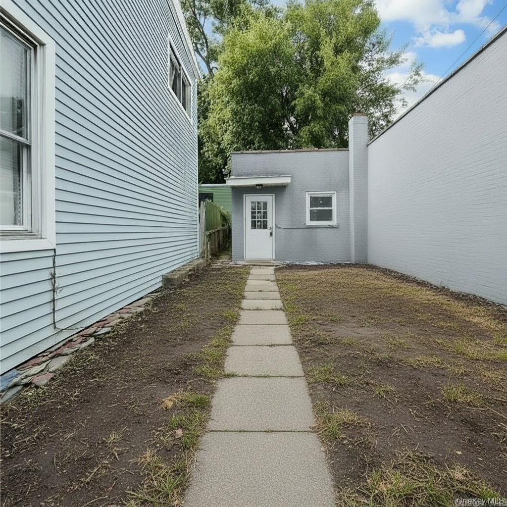 42 Quassaick Avenue Property Photo 1