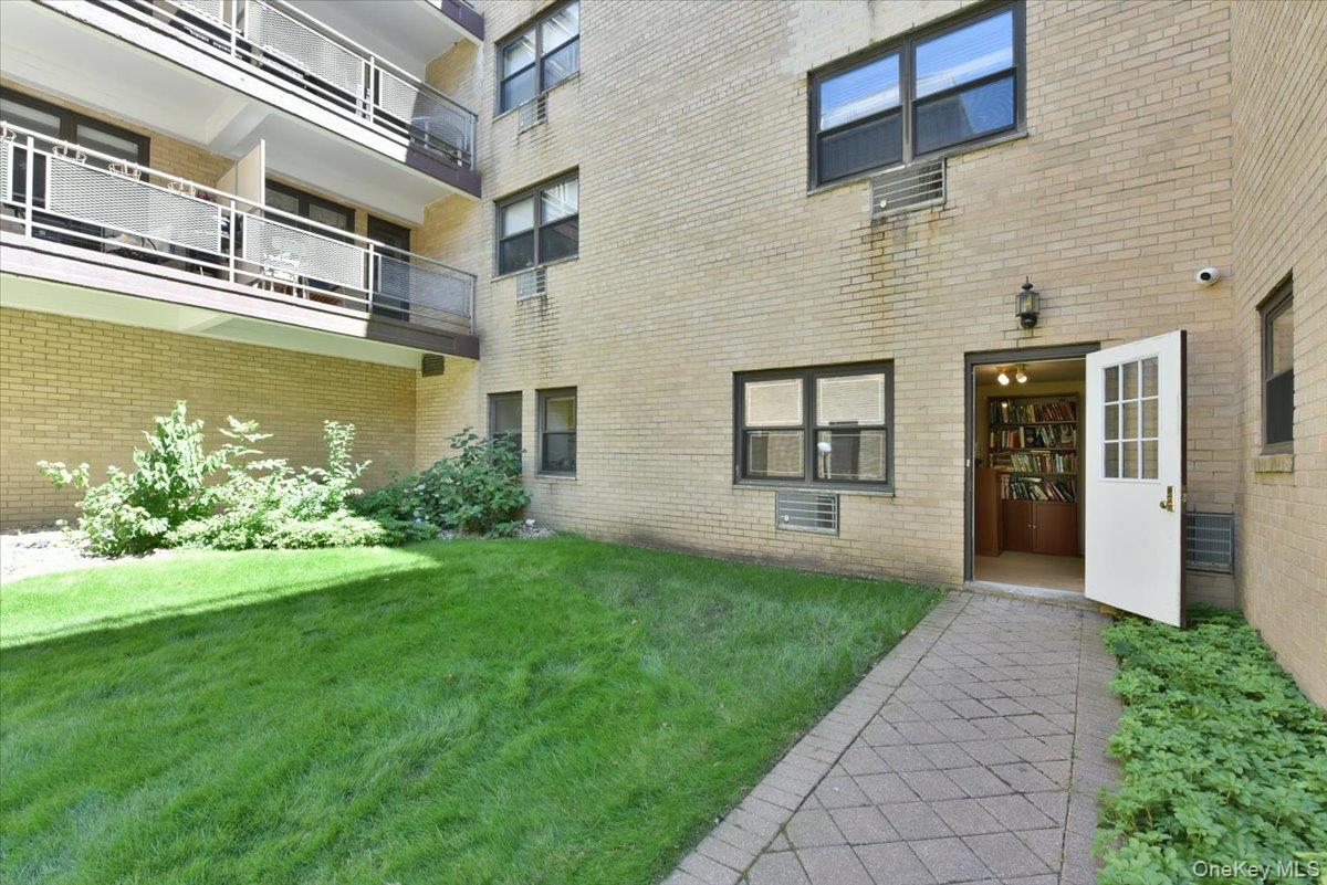 40 Stoner Avenue 01 Property Photo 17