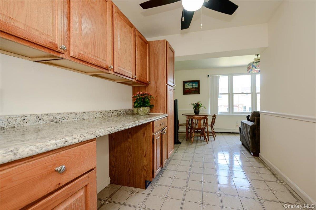 2368 Woodhull Avenue Property Photo 13