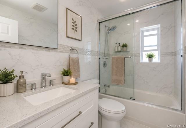 2368 Woodhull Avenue Property Photo 17