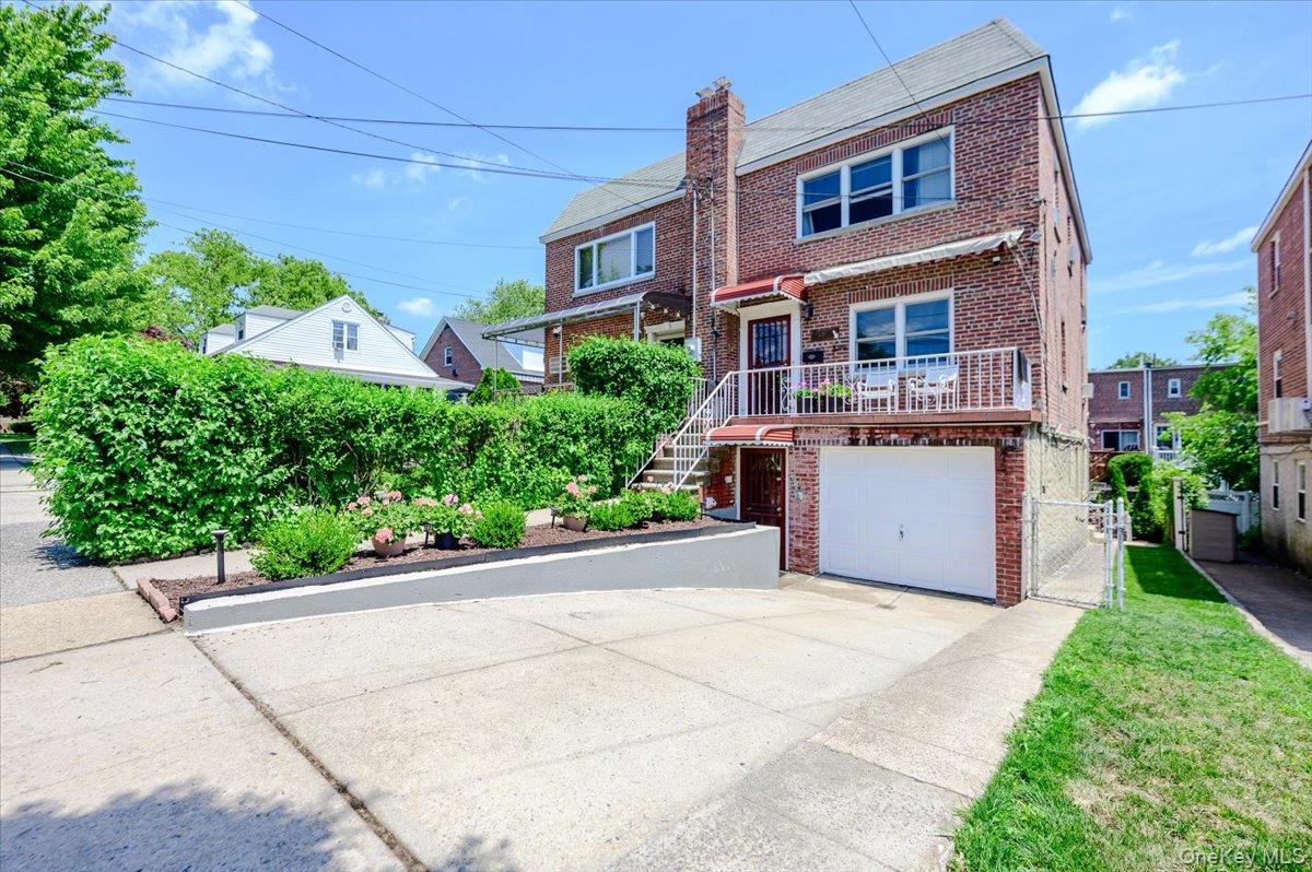 2368 Woodhull Avenue Property Photo 31