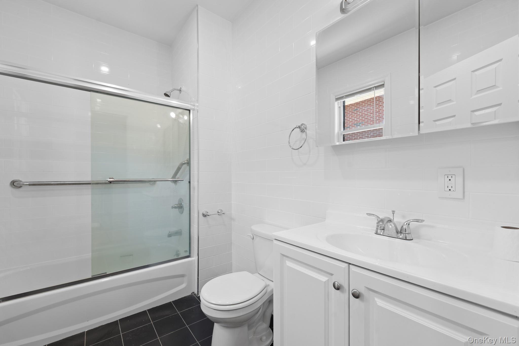 33 Cox Place Property Photo 8