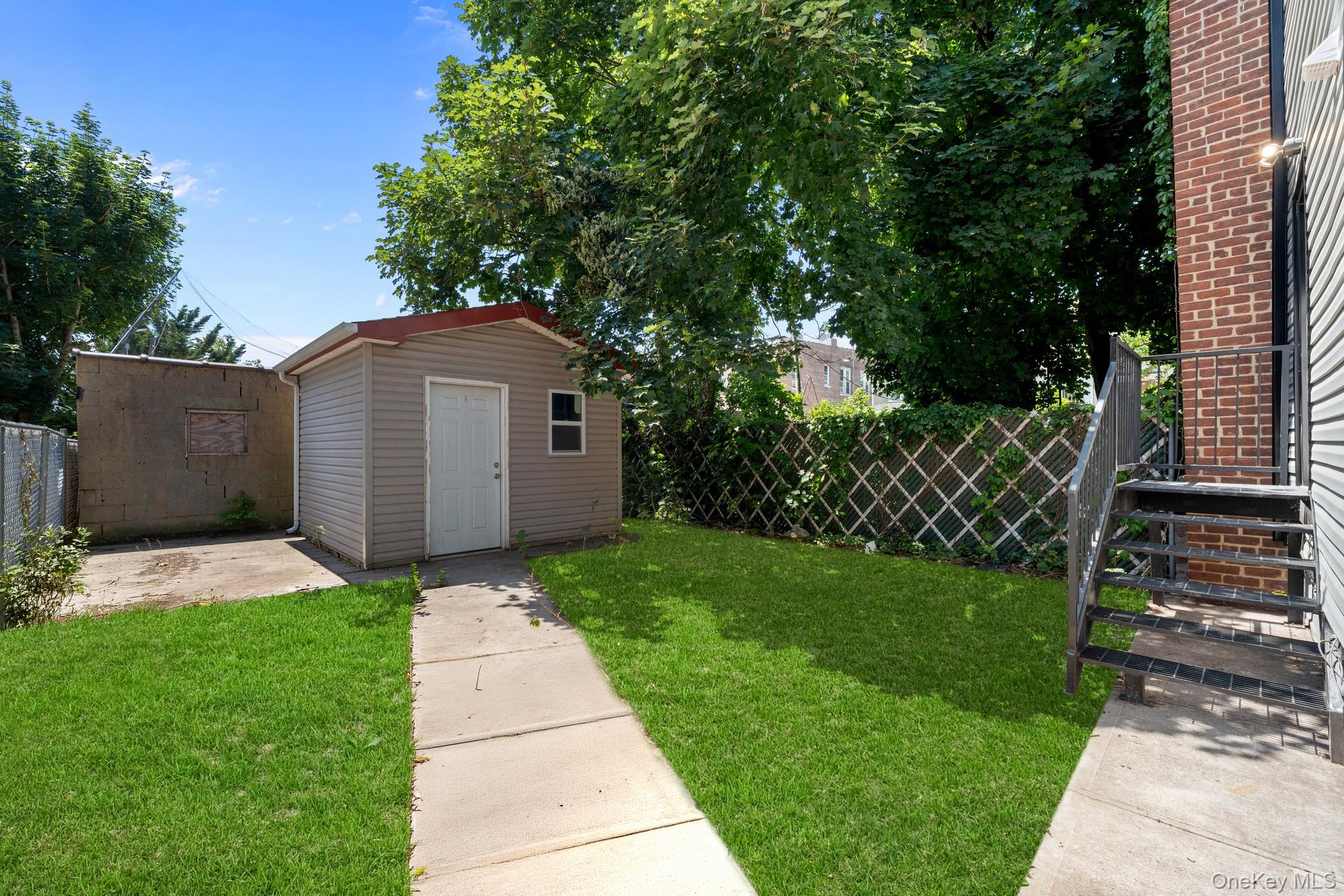 33 Cox Place Property Photo 10