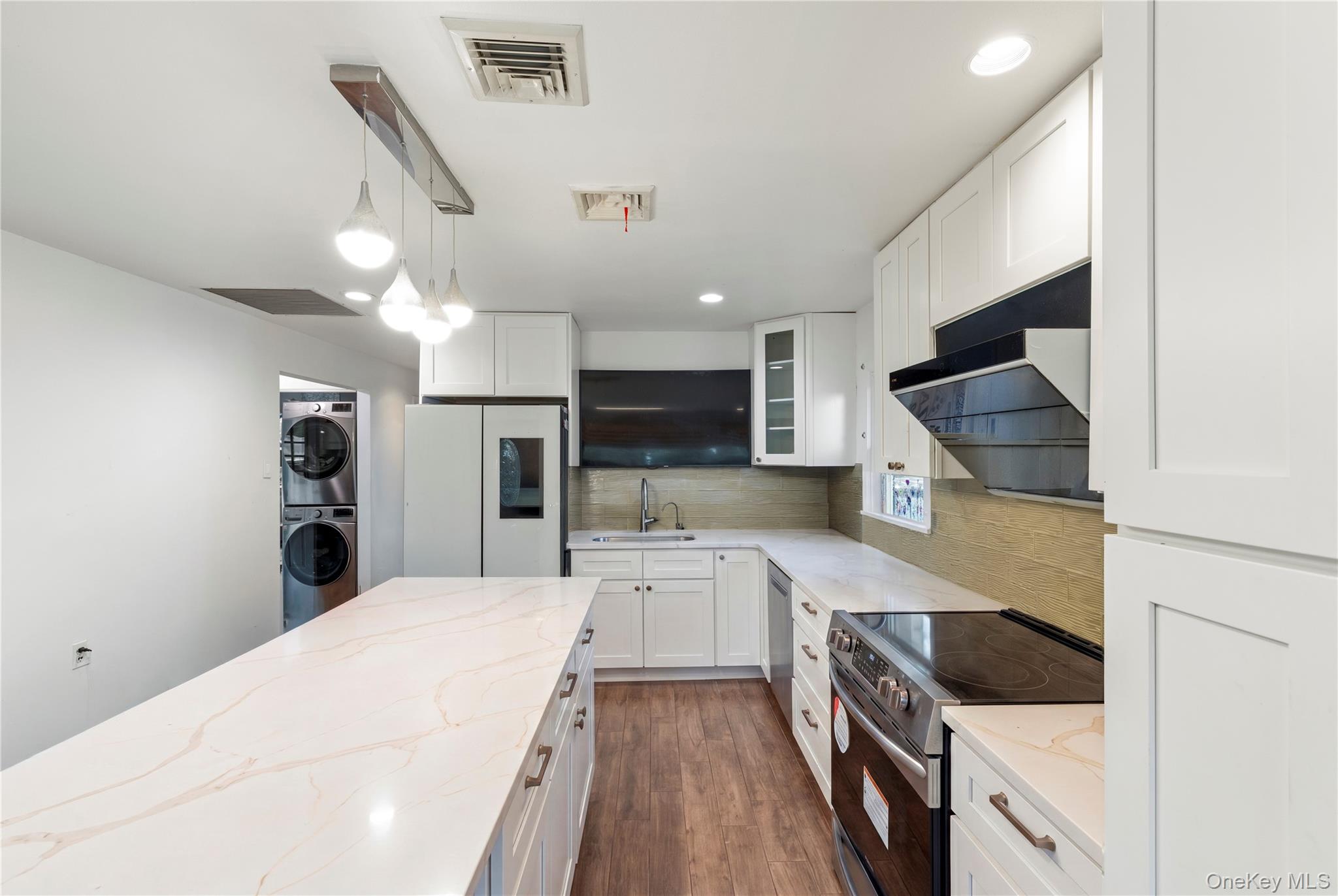 36 Richmond Street Property Photo 8