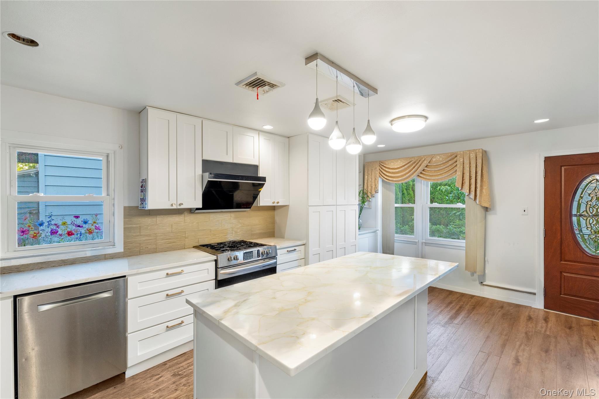 36 Richmond Street Property Photo 9
