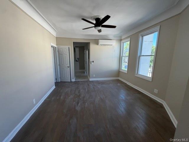 667 Morris Park Avenue Property Photo 14
