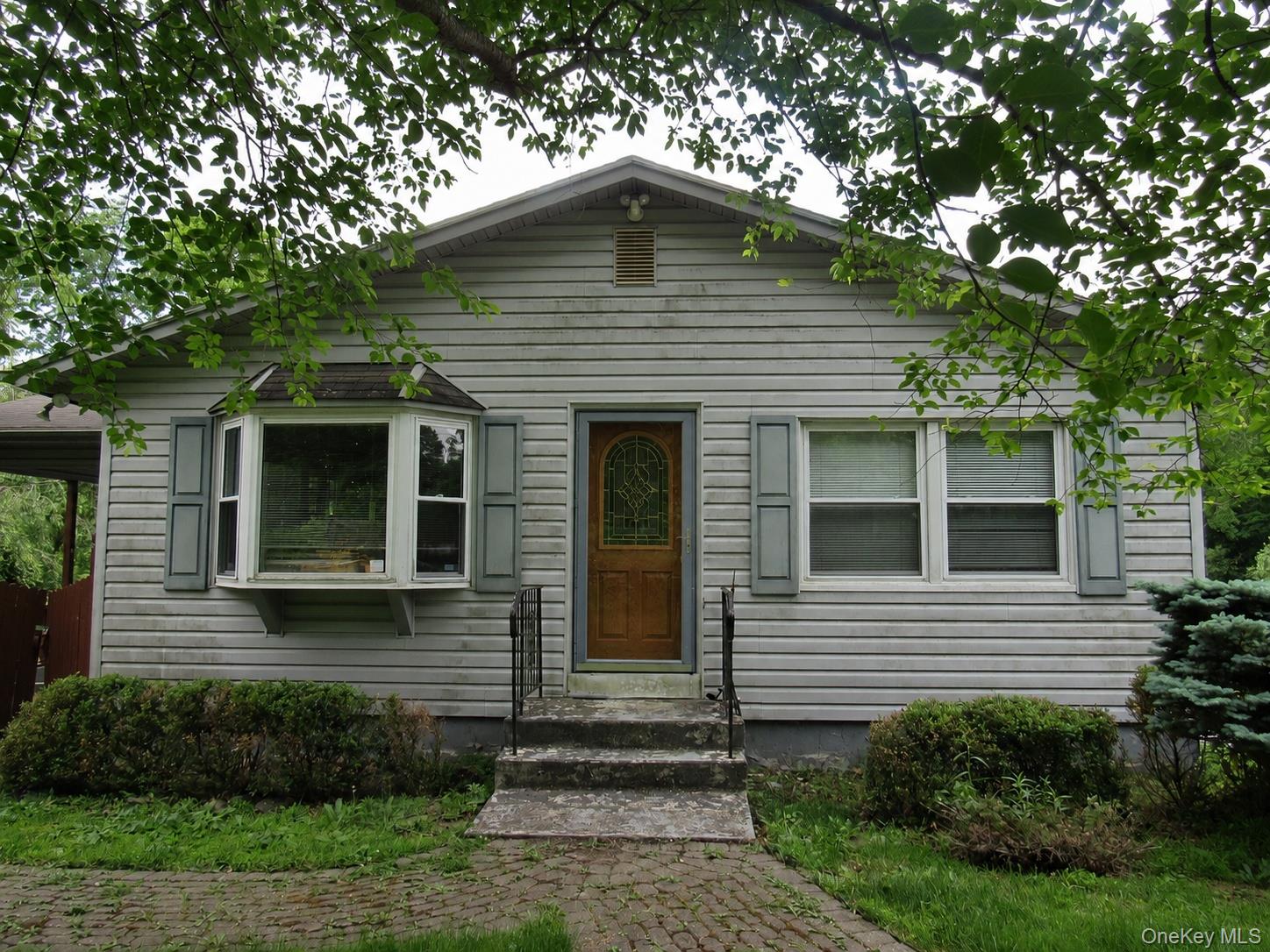 6 Meadow Avenue Property Photo 1