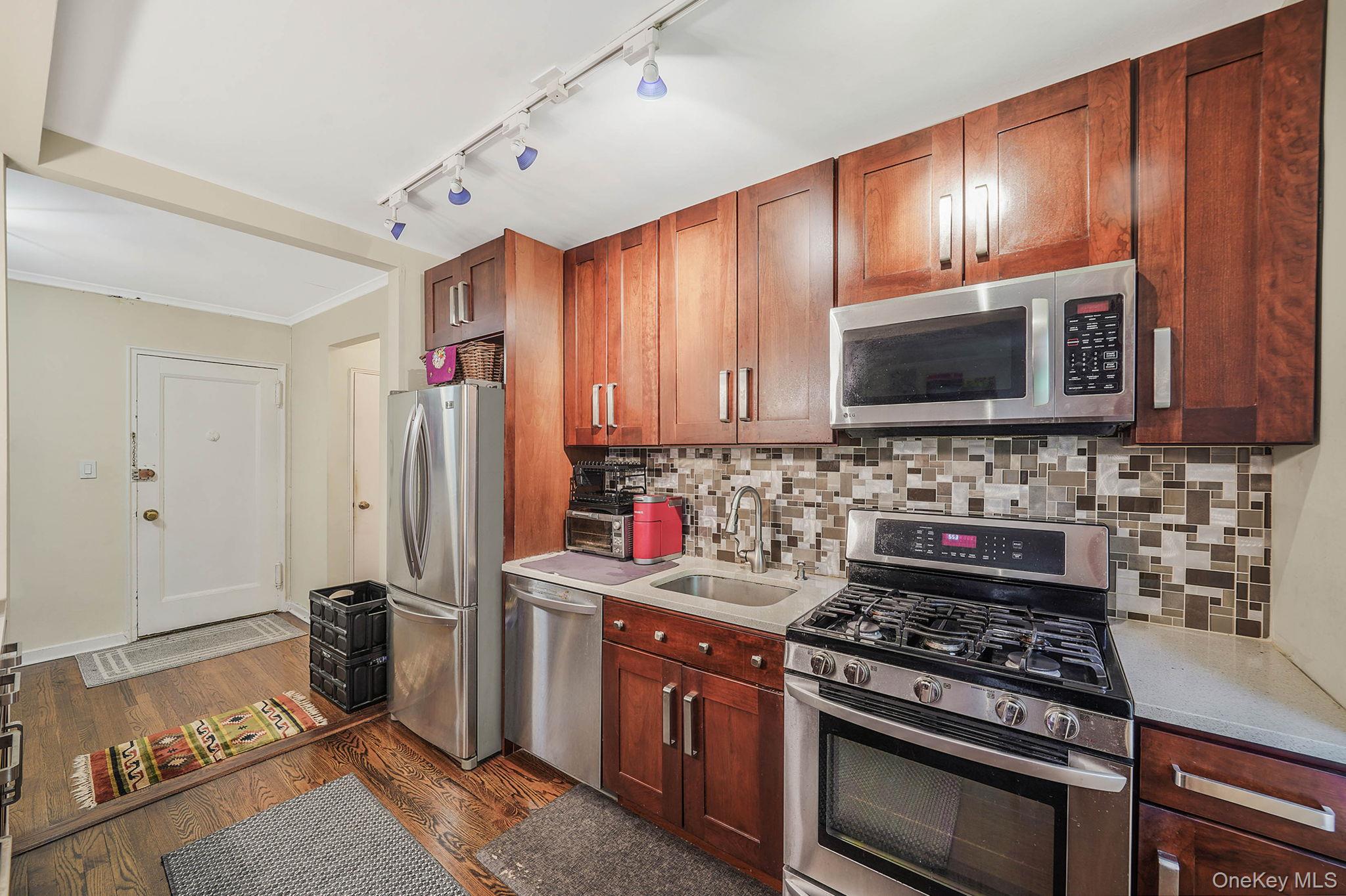 67-66 108th Street D/3 Property Photo 19